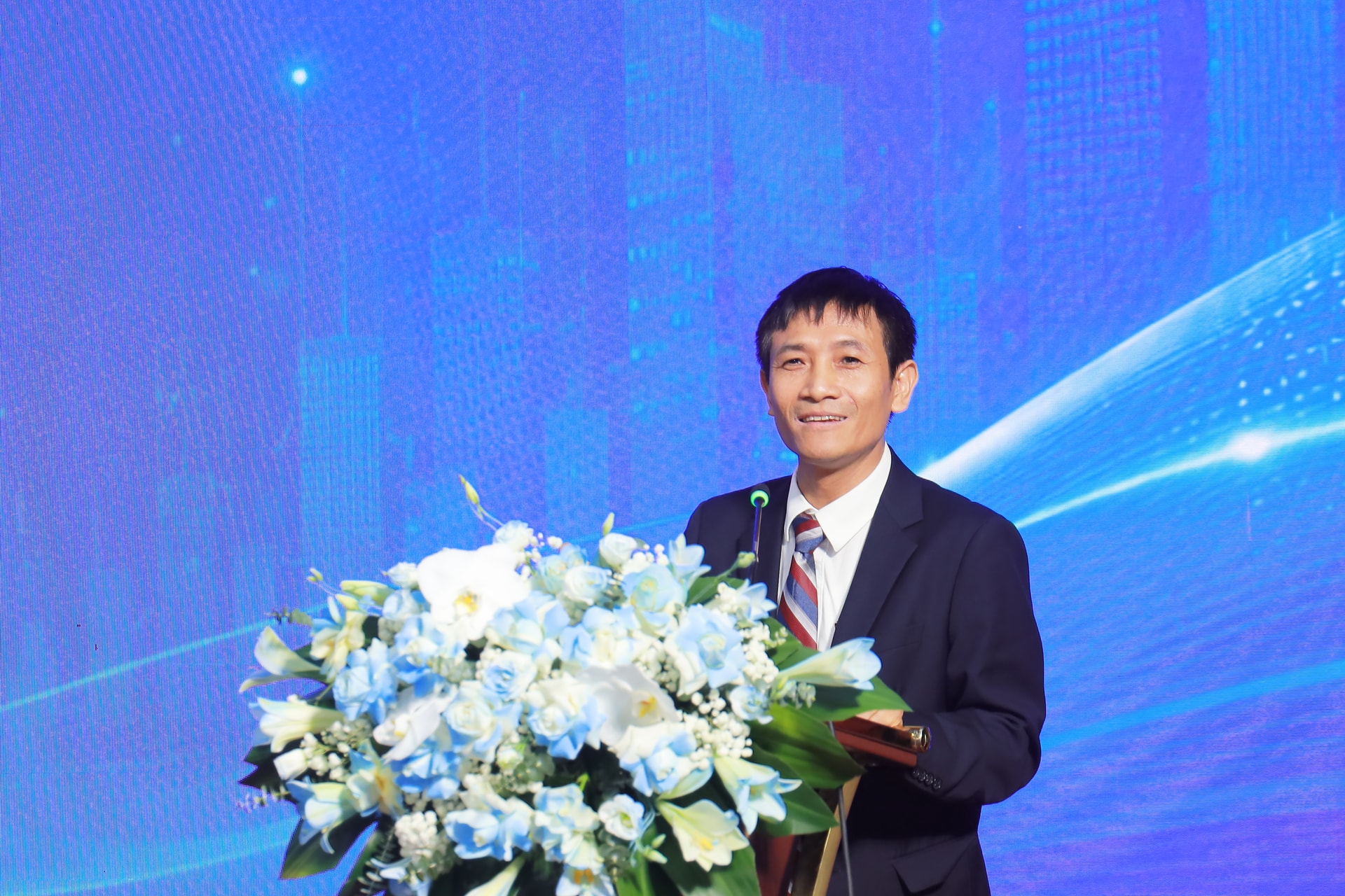 TS.Đinh Việt Hòa