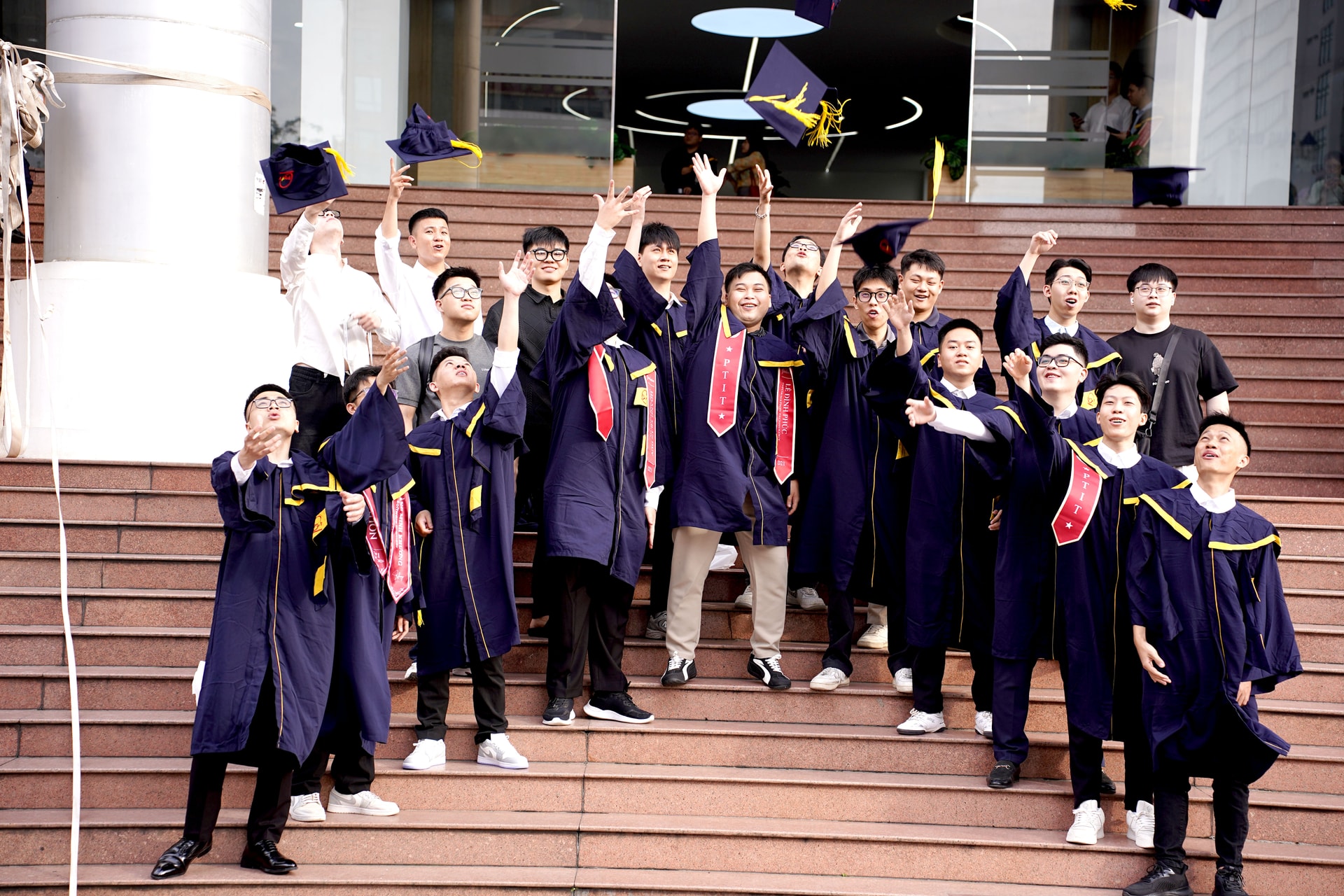 hta08415.jpg