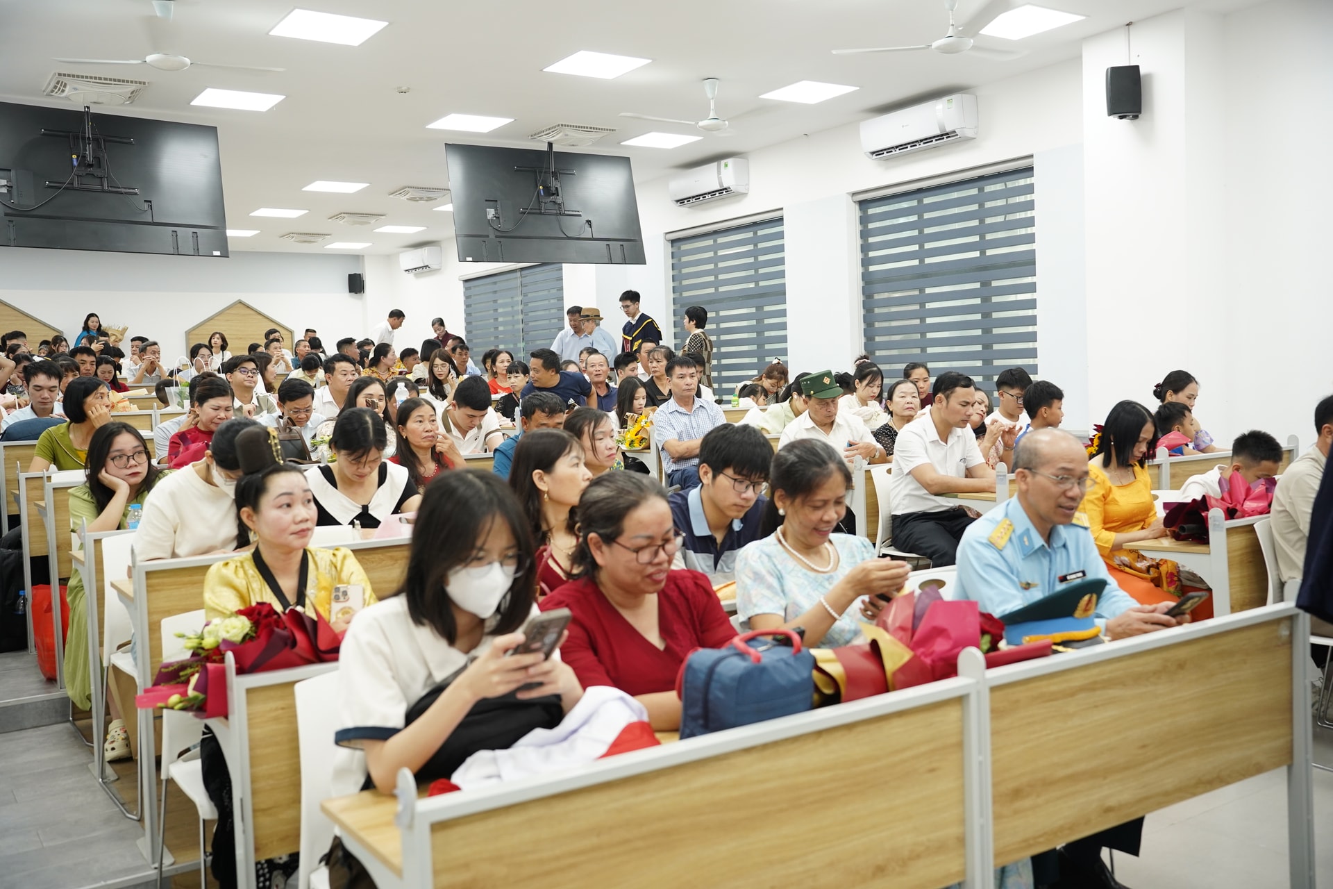 hta08483.jpg