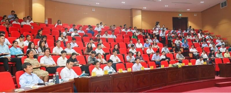 Dai bieu Vinh Long
