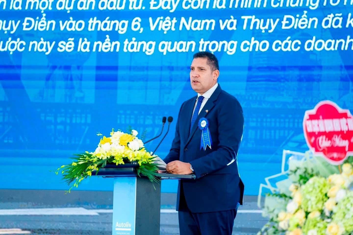 Dai su Thuy Dien Johan Ndisi tai su kien khai truong nha may Autoliv tai Quang Ninh 12-2025