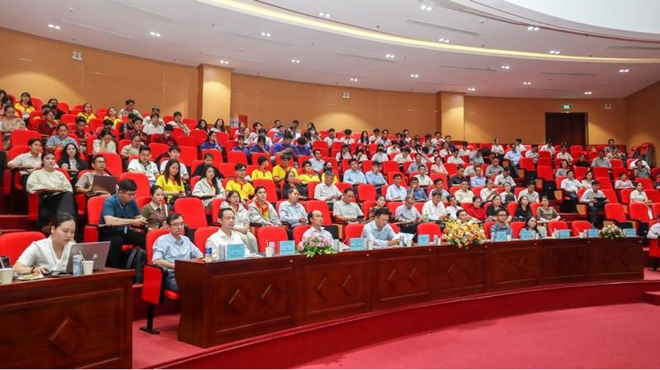 Hoi thao Vinh Long 11062026