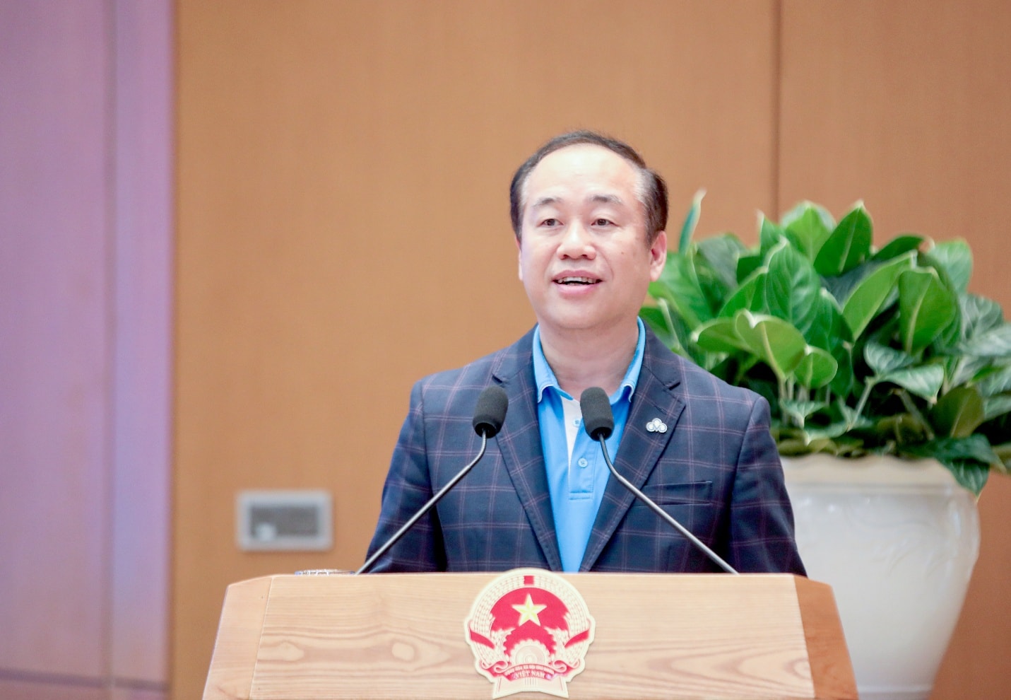 PGS.TS. Nguyễn Thanh Tùng, Phó Chủ tịch điều hành Tập đoàn CMC, Hiệu trưởng Trường ĐH CMC trực tiếp giảng dạy và chia sẻ kinh nghiệm ứng dụng chuyển đổi AI trong thực tiễn quản trị và điều hành.