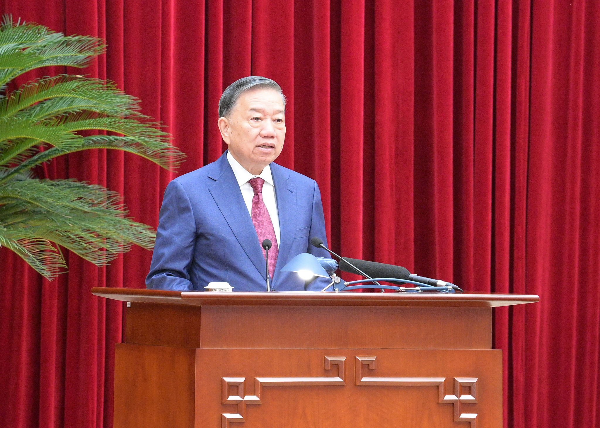 Tong Bi thu