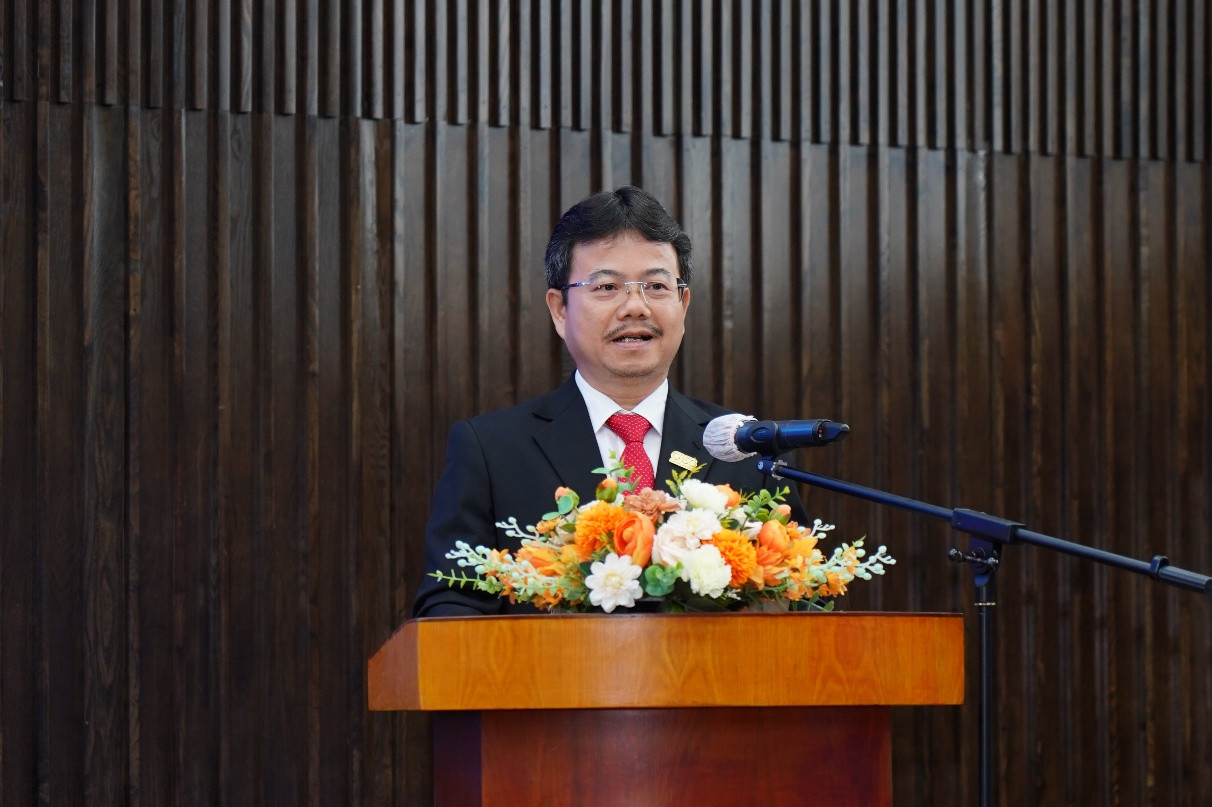 Ong Tran Huu Dung