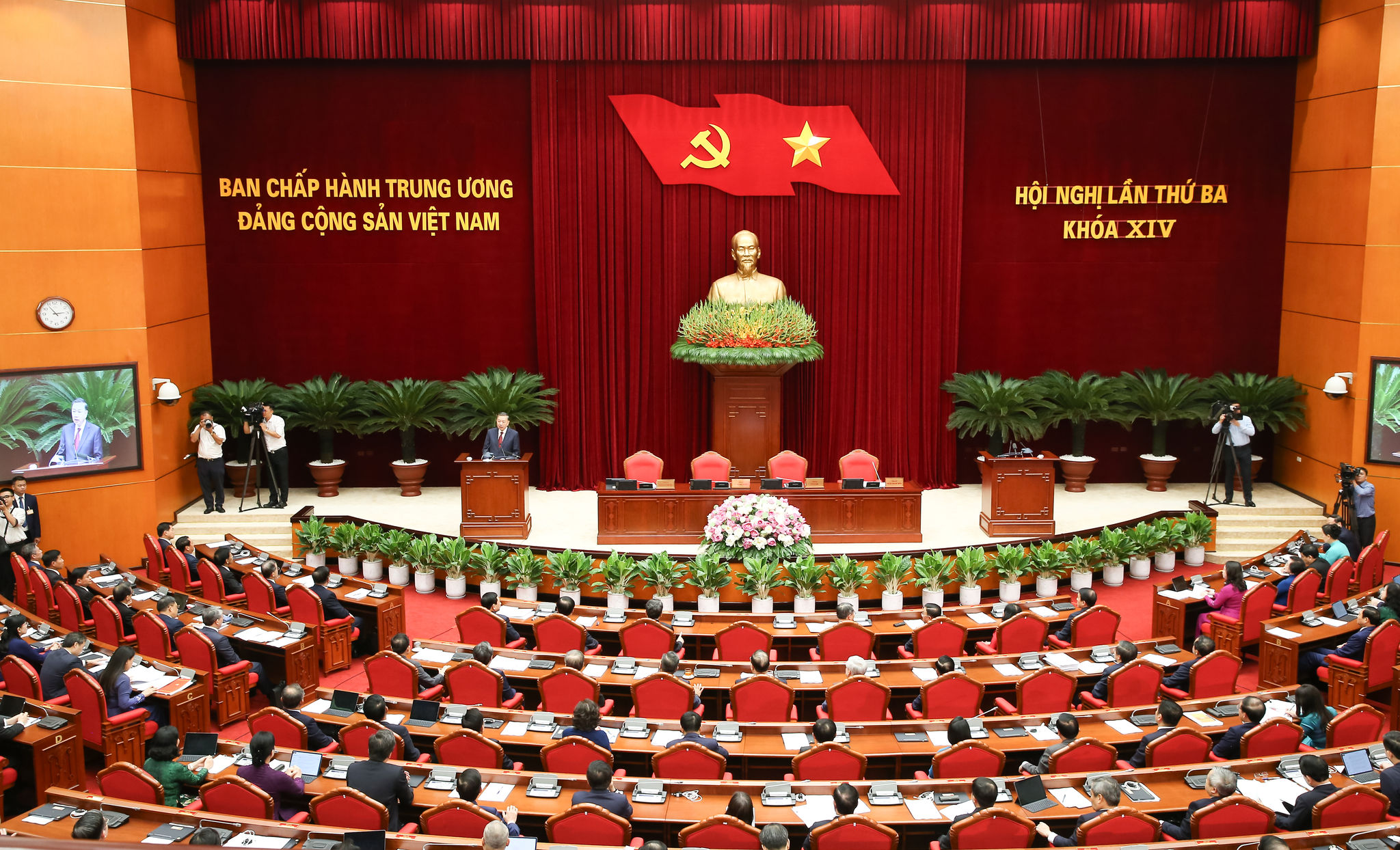 Phiên bế mạc Hội nghị lần thứ ba Ban Chấp hành Trung ương Đảng khoá XIV. (Ảnh: dangcongsan.vn).