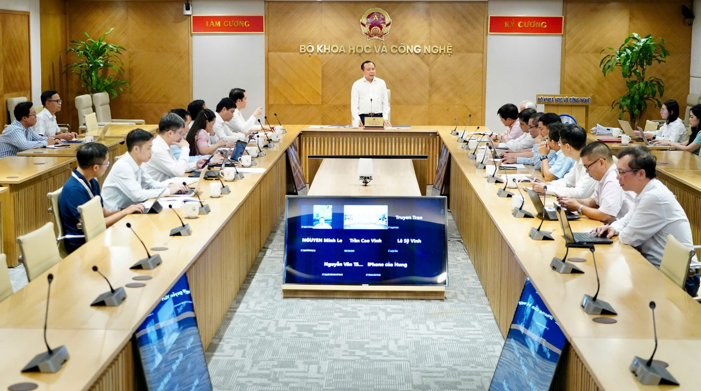Toàn cảnh phiên họp thành viên chủ chốt mạng lưới AI toàn cầu.