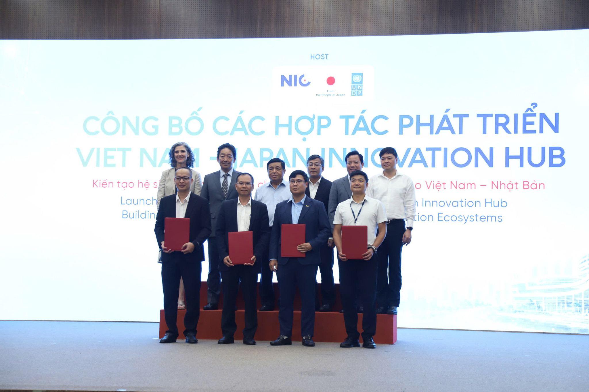 Công bố các hợp tác phát triển Vietnam - Japan Innovation Hub (Ảnh: Minh Đức)