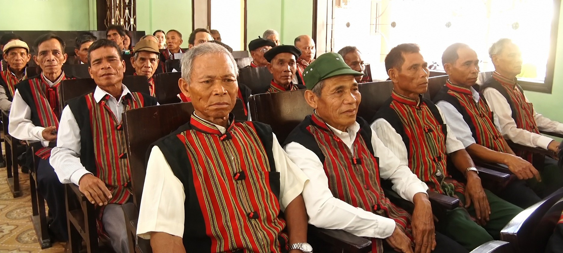 1-VVH-Phát huy vai trò người có uy tín trong vùng đồng bào dân tộc thiểu số-23-8-26