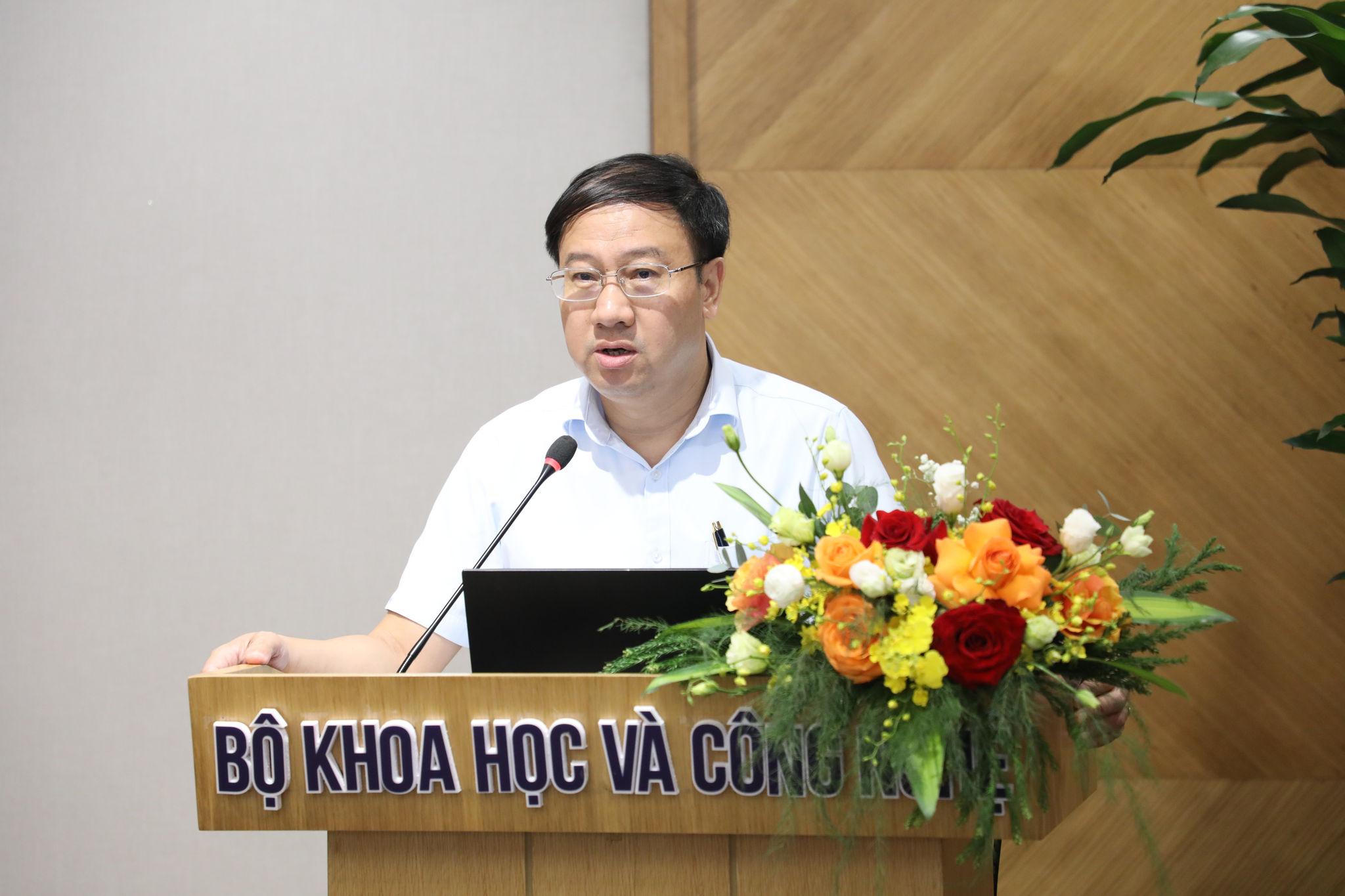 Ông Trần Như Hiền, Phó Vụ trưởng Vụ Kế hoạch - Tài chính, giới thiệu Thông tư số 01/2026/TT-BKHCN ngày 15/1/2026 của Bộ KH&CN hướng dẫn thực hiện một số điều của Nghị định số 295/2025/NĐ-CP ngày 15/11/2025 của Chính phủ quy định chi tiết thi hành Luật Viễn thông về hoạt động VTCI và cơ chế tài chính thực hiện hoạt động VTCI.