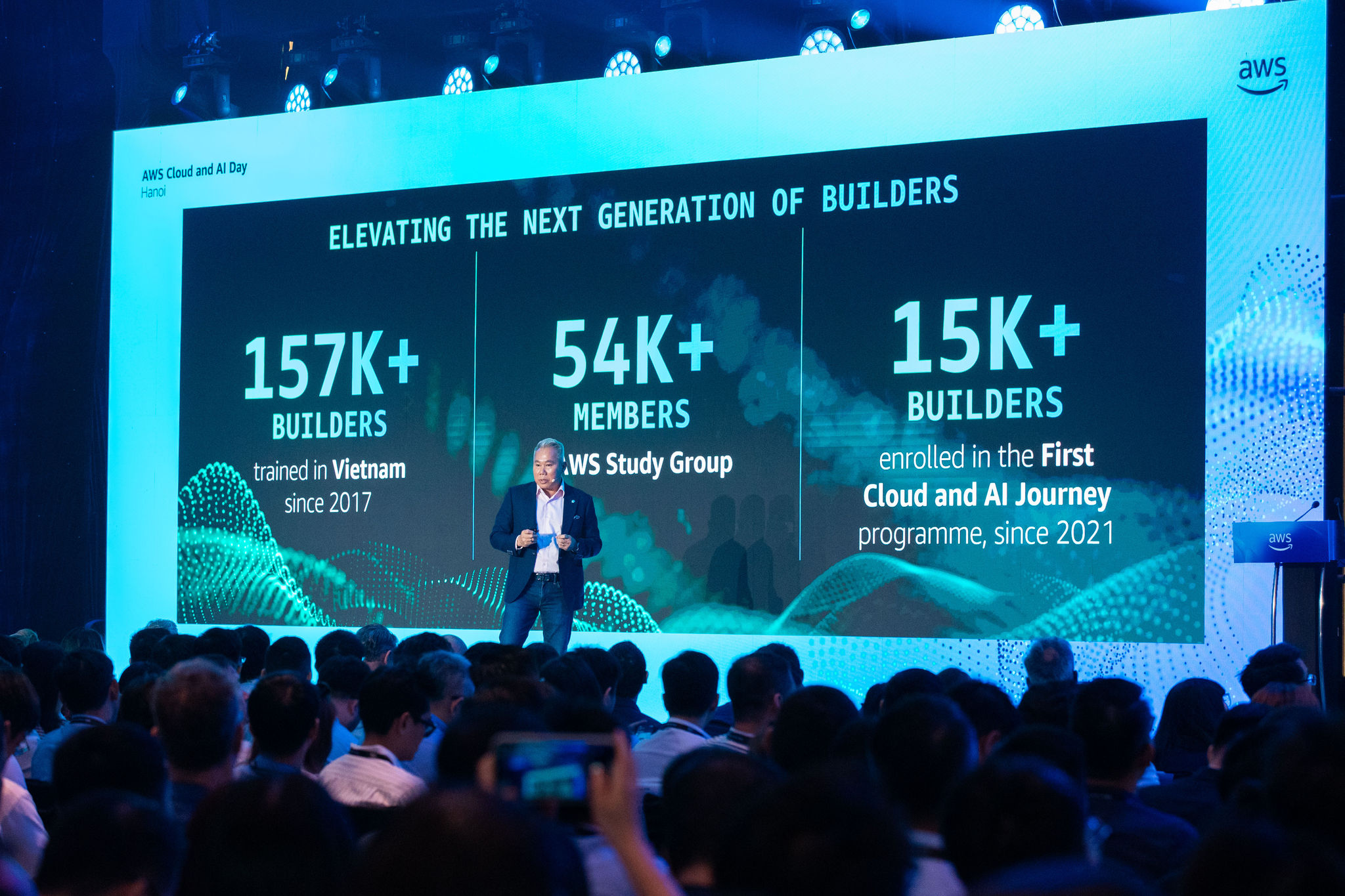Eric Yeo Country General Manager AWS Vietnam at the opening keynote 2