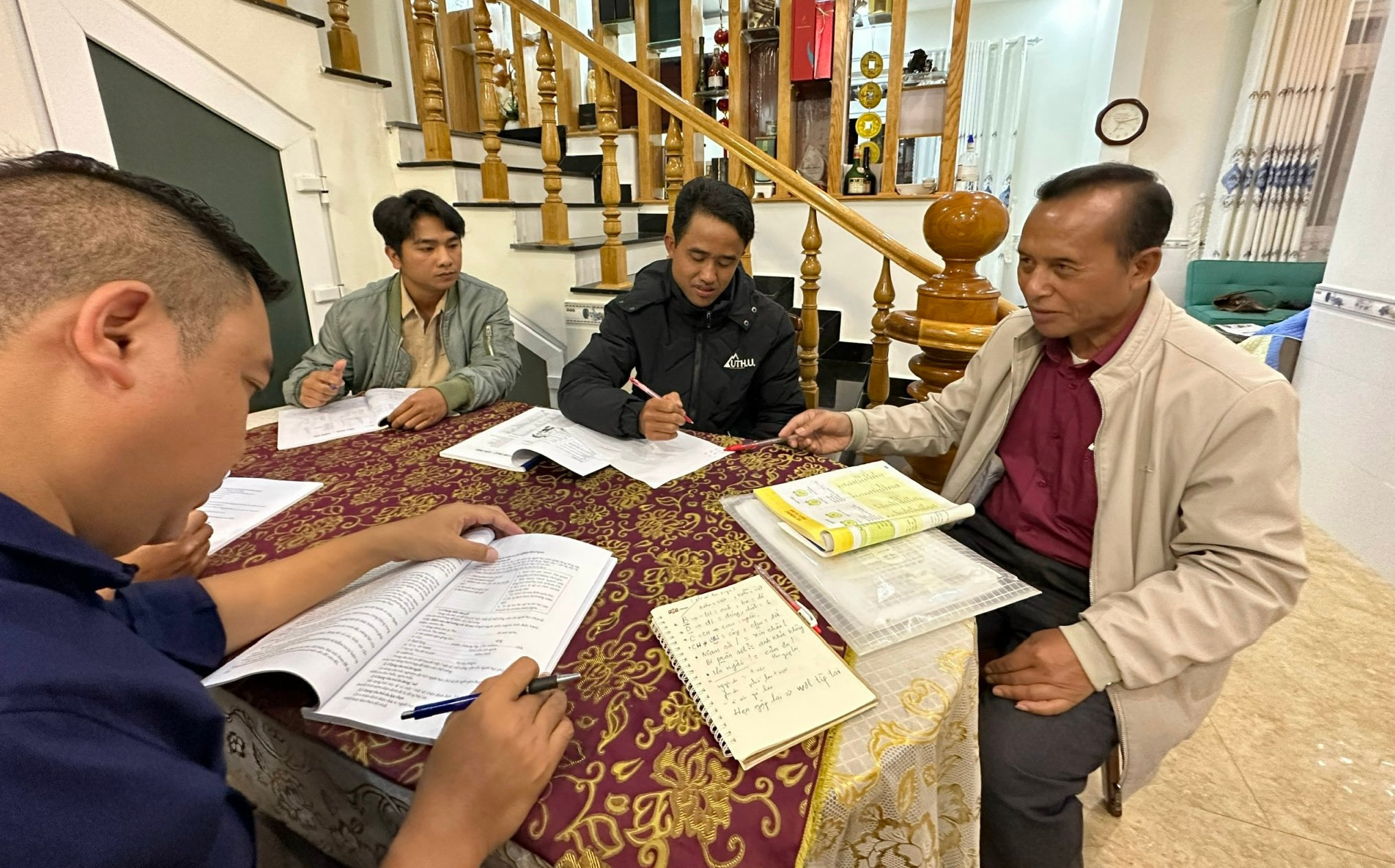 người có yuy tín dạy K'Ho