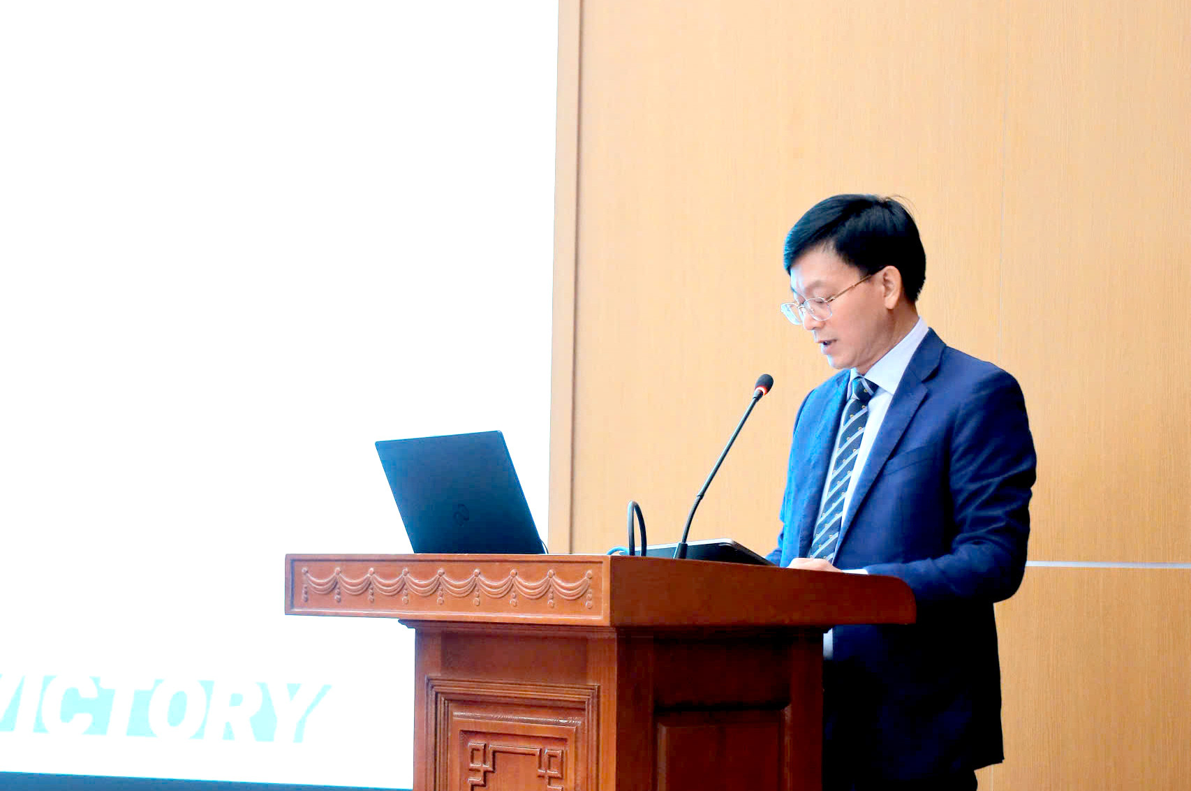 Ong Tran Xuan Nam 2