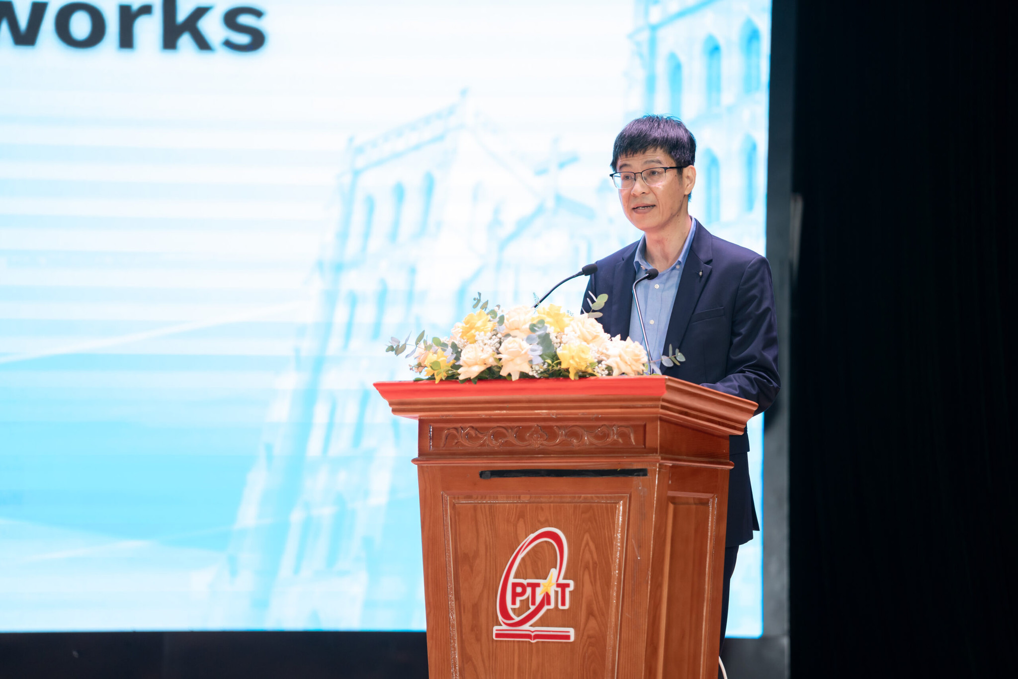 GS Phuong