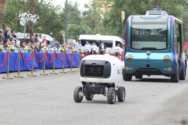 Trình diễn công nghệ ngoài trời trong khuôn khổ VIDW 2025 (Ảnh: PV)