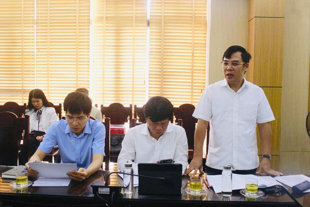 Phó Giám đốc Sở KH&CN Nguyễn Bình Khiêm phát biểu tại buổi làm việc (Ảnh: PV).