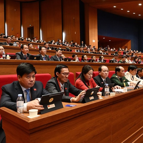 Đóng góp ý kiến vào các văn kiện trình Đại hội Đảng lần thứ XIV