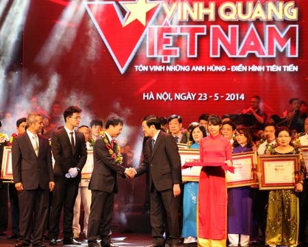  Học viện Công nghệ Bưu chính Viễn thông được vinh danh tại “Vinh quang Việt Nam” 