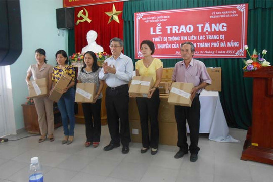 Bộ Thông tin và Truyền thông trao tặng thiết bị thông tin liên lạc cho ngư dân Thành phố Đà Nẵng 