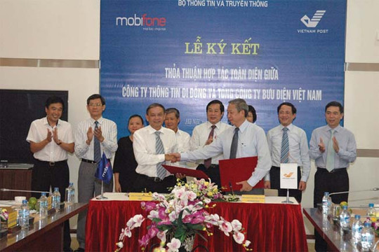  Vietnam Post và Mobifone ký kết hợp tác toàn diện 