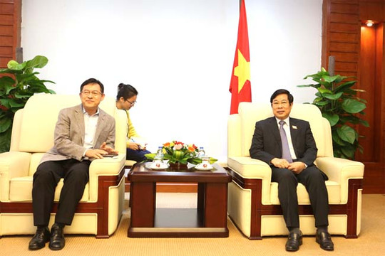  Bộ trưởng tiếp Tổng giám đốc Tổ hợp Samsung Việt Nam 