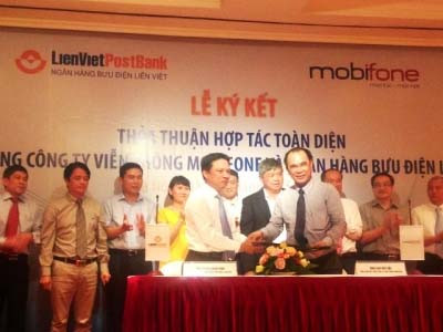  LienVietPostBank và MobiFone ký hợp tác toàn diện 