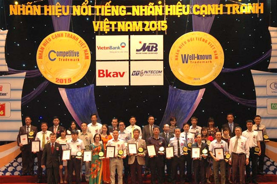  Bưu điện Việt Nam nhận giải thưởng top 50 nhãn hiệu nổi tiếng 2015 