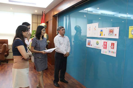  Chuẩn bị Triển lãm Tem bưu chính quốc gia - Vietstampex 2015 