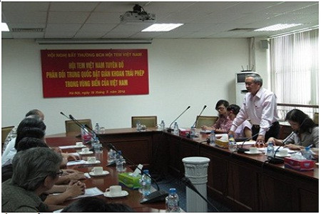  Hội Tem Việt Nam phản đối Trung Quốc hạ đặt giàn khoan trái phép trên vùng biển và đặc quyền kinh tế của Việt Nam 