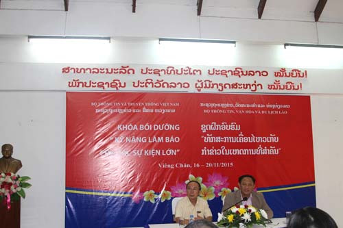  Khai giảng khóa bồi dưỡng nghiệp vụ báo chí cho phóng viên Lào 