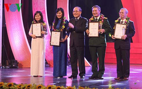  34 tác phẩm đoạt Giải báo chí “70 năm Quốc hội Việt Nam” 