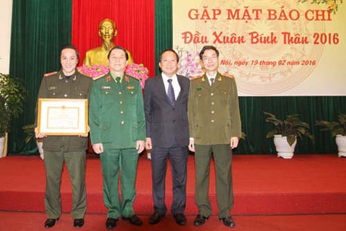  Tổng cục Chính trị QĐND Việt Nam gặp mặt các cơ quan thông tấn, báo chí 