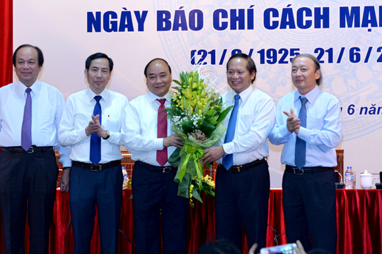  Thủ tướng Chính phủ Nguyễn Xuân Phúc gặp mặt báo chí 