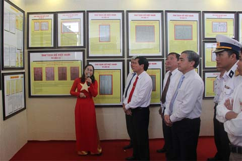  Triển lãm tư liệu chủ quyền Hoàng Sa, Trường Sa của Việt Nam tại tỉnh Trà Vinh 