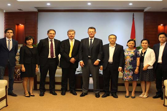  Thứ trưởng Phan Tâm tiếp Chủ tịch Công ty Be-Bound và Chủ tịch kiêm Tổng Giám đốc IBM Châu Á Thái Bình Dương 