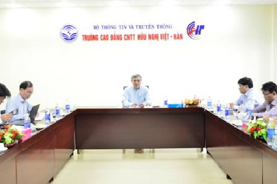  Thứ trưởng Nguyễn Minh Hồng đến thăm và làm việc với Trường Cao đẳng CNTT hữu nghị Việt - Hàn 