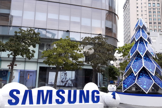  7 khu trưng bày sản phẩm với chủ đề Giáng sinh của Samsung 