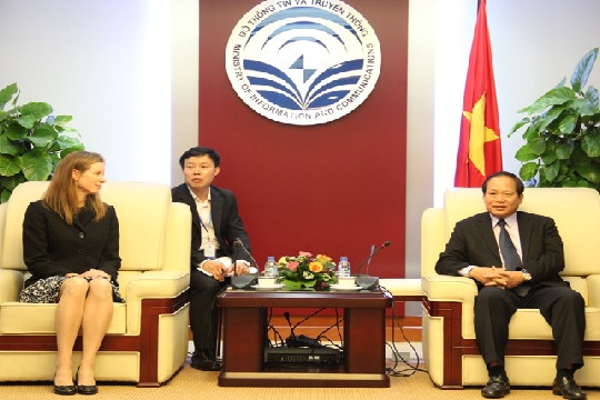  Bộ trưởng Trương Minh Tuấn tiếp và làm việc với Đoàn đại biểu cấp cao Facebook 