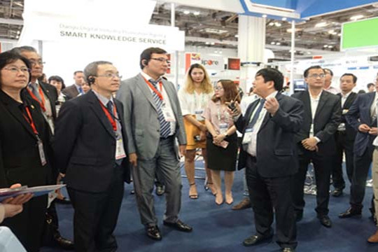  Thứ trưởng Phan Tâm tham dự Diễn đàn Bộ trưởng CNTT-TT châu Á và Khai mạc Triển lãm quốc tế CommunicAsia2017 tại Singapore 