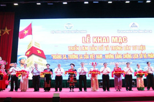  Triển lãm chủ quyền Hoàng Sa, Trường Sa của Việt Nam tại Lào Cai 