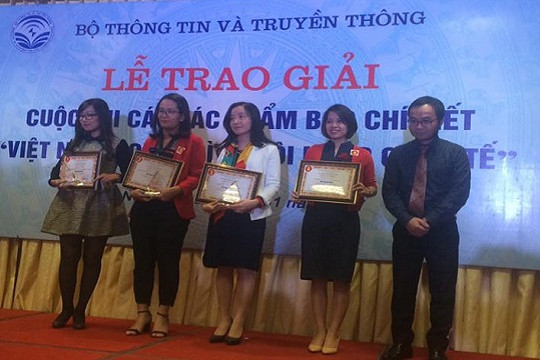  Trao giải cuộc thi các tác phẩm báo chí “Việt Nam - Quá trình hội nhập quốc tế” 