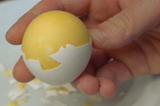  Giật mình với tác hại của trứng gà ung, "thần dược" đang gây sốt thị trường 