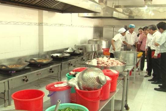  Sở Y tế Tiền Giang kiểm tra về vệ sinh an toàn thực phẩm 