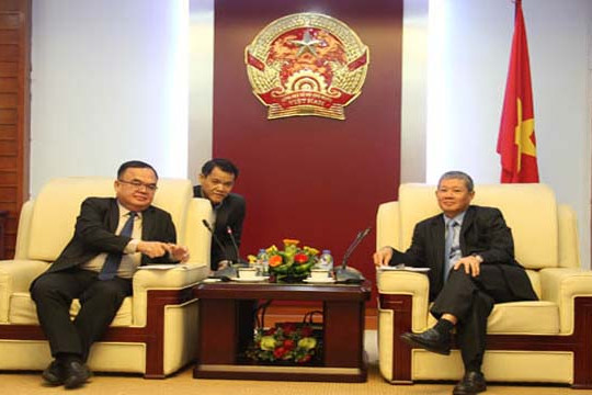  Thứ trưởng Nguyễn Thành Hưng tiếp Thứ trưởng Bộ Bưu chính Viễn thông Lào 