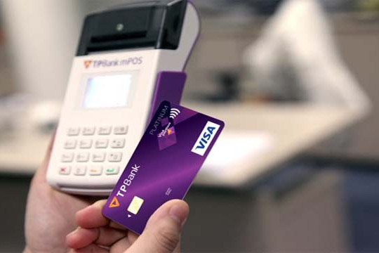  TPBank triển khai thẻ Visa payWave - chạm nhẹ là thanh toán 