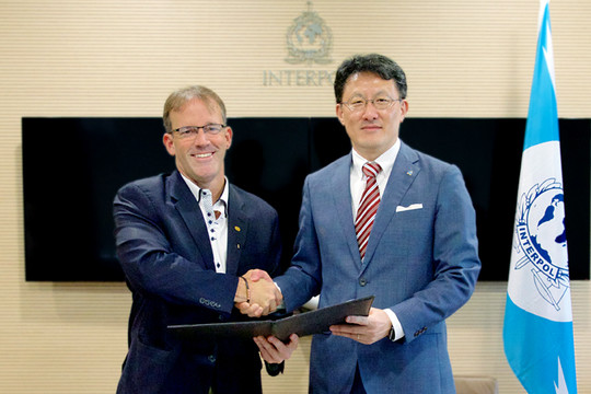  “Đại gia” công nghệ và Interpol hợp tác chống tội phạm mạng 