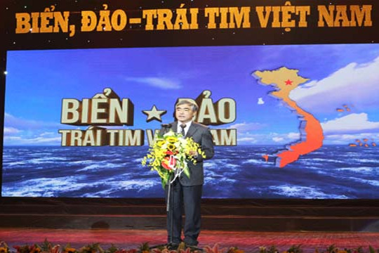  Bộ TT&TT phối hợp tổ chức Chương trình nghệ thuật “Biển, đảo – Trái tim Việt Nam” năm 2017 