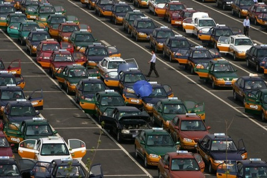  Trung Quốc yêu cầu các xe ô tô đăng ký mới gắn RFID 