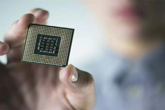  Doanh thu từ chip AI của Intel hiện có trị giá 1 tỷ đô la mỗi năm, dự đoán đạt 10 tỷ USD vào năm 2022 