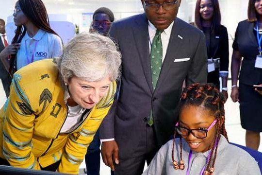  Thủ tướng Anh Theresa May công bố dự án công nghệ mới nhất trong chuyến công du châu Phi kéo dài ba ngày 